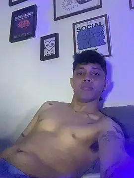 Snapshot of tonysexyboy chatting on 15, 12, 2024 tonysexyboy online show from 15, 12, 2024