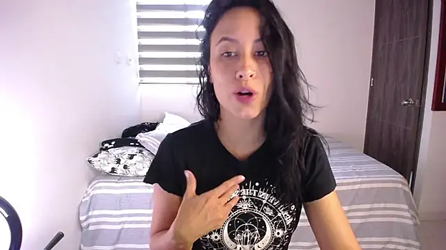 amyharlow 1 online show from 18, 12, 2025