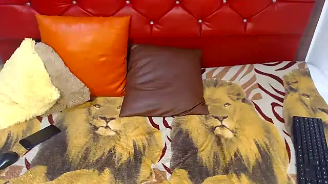 dirtydolltsx online show from 25, 2, 2026