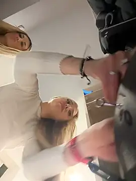 pinkstar  online show from 5, 2, 2025