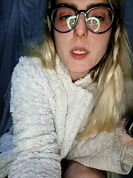 dolcehelena993 online show from 18, 2, 2026