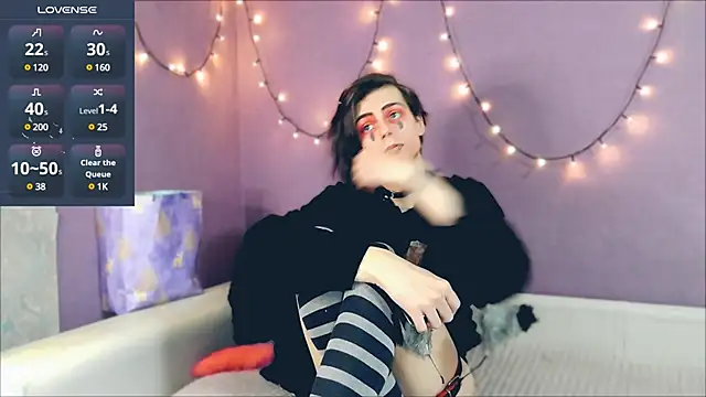 Littlepinkcat online show from 30, 1, 2025