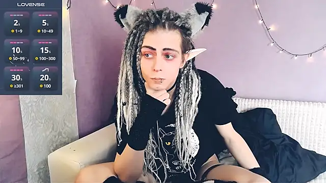 Littlepinkcat online show from 4, 3, 2025