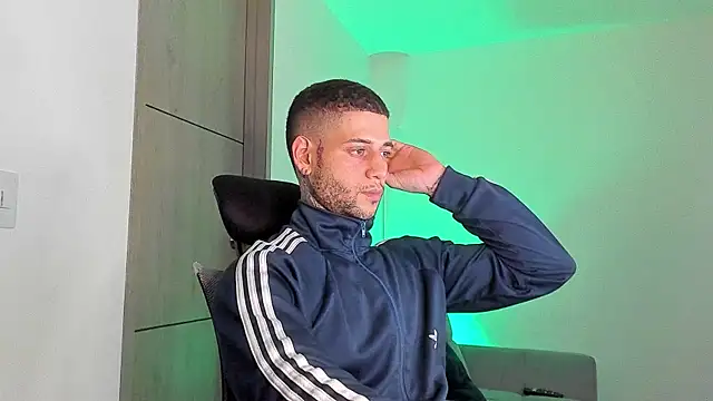  jamesleandros1 online show from 23, 4, 2026