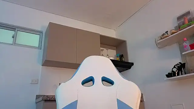 PIA STONE online show from 24, 11, 2025