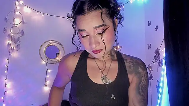 Eva Lee  online show from 25, 2, 2025