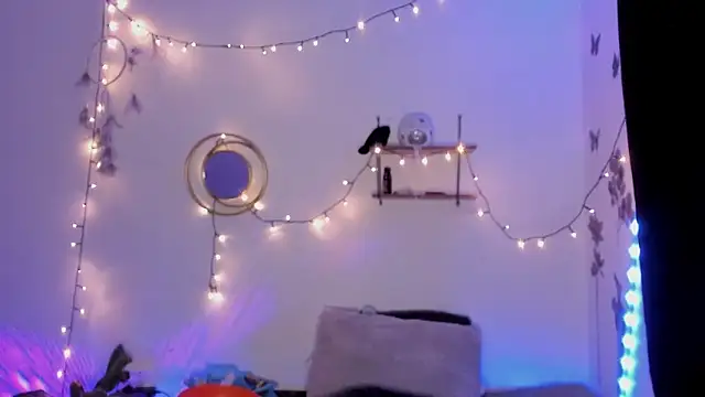 Eva Lee  online show from 11, 3, 2025