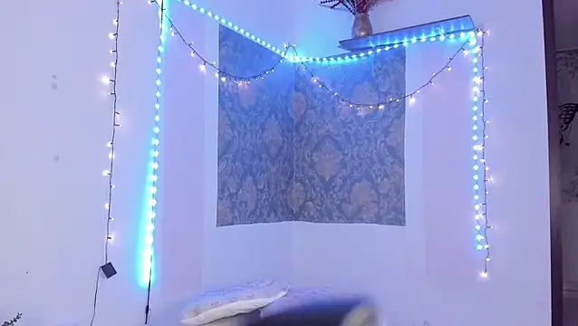 Eva Lee  online show from 7, 4, 2026