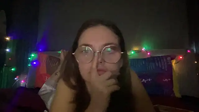 Snapshot of lovebellagrey chatting on 16, 12, 2024 lovebellagrey online show from 16, 12, 2024