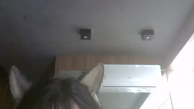 Skinny-Kitten online show from 9, 2, 2026