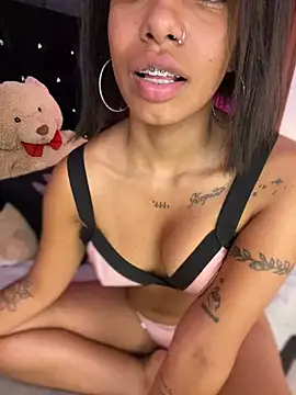 Snapshot of ATENEA_SEXXXY chatting on 5, 1, 2025 ATENEA SEXXXY online show from 5, 1, 2025