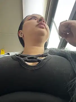 Abril Luv online show from 26, 2, 2025