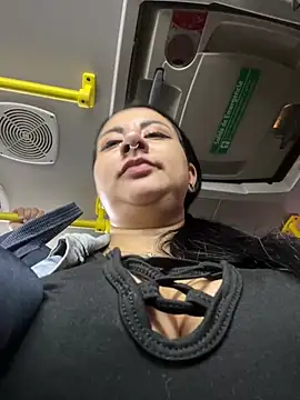 Abril Luv online show from 27, 2, 2025