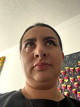 Abril Luv online show from 12, 9, 2025