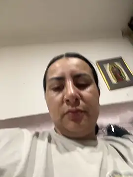 Abril Luv online show from 13, 9, 2025