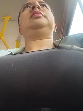 Abril Luv online show from 14, 10, 2025