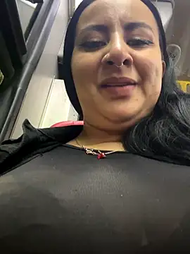 Abril Luv online show from 22, 10, 2025