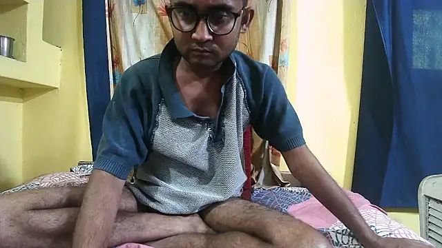 Cute boy2000 online show from 13, 12, 2024