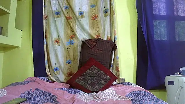 Cute boy2000 online show from 25, 1, 2025