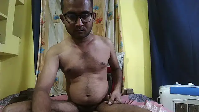 Cute boy2000 online show from 14, 3, 2025