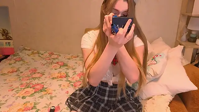 Snapshot of ShyBerryNelly chatting on 7, 6, 2026 ShyBerryNelly online show from 7, 6, 2026