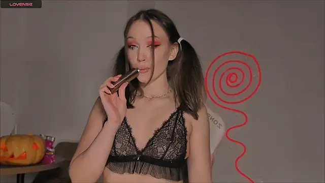 Amelia Lein online show from 31, 10, 2025