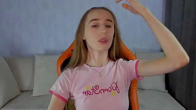 Snapshot of _mira_cle_ chatting on 6, 11, 2025 mira cle online show from 6, 11, 2025