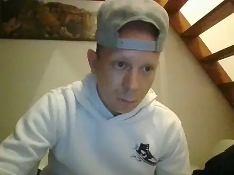 Snapshot of IkarosSS chatting on 3, 7, 2026 IkarosSS online show from 3, 7, 2026