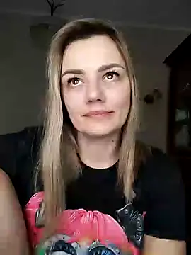 KrissSexi online show from 4, 3, 2025