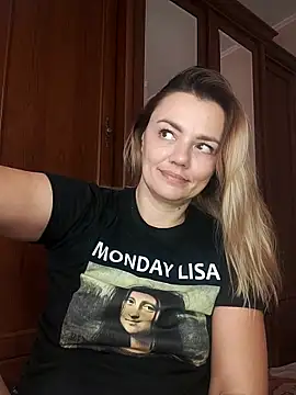 KrissSexi online show from 19, 9, 2025