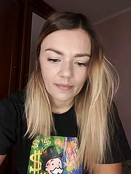 KrissSexi online show from 9, 10, 2025