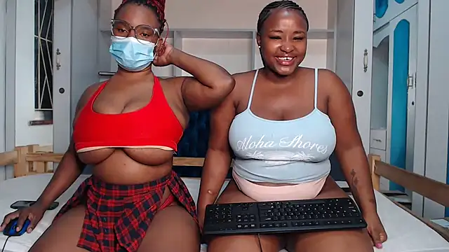 SexyAmeena2002 online show from 14, 1, 2026