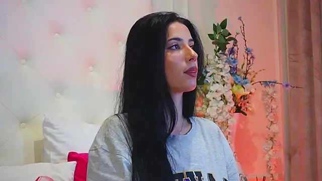 Snapshot of AmeliaJune chatting on 9, 4, 2026 AmeliaJune online show from 9, 4, 2026