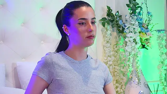 Snapshot of AmeliaJune chatting on 17, 4, 2026 AmeliaJune online show from 17, 4, 2026