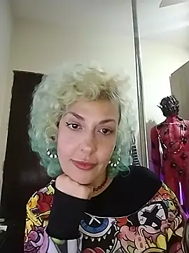 MariLouM online show from 6, 7, 2026