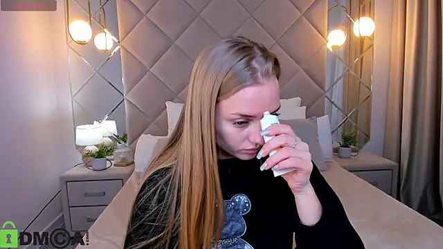 Barbie Lis online show from 5, 11, 2025