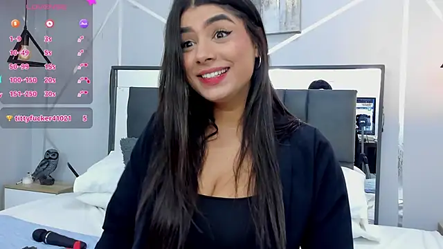 ZiaCalifa online show from 7, 3, 2025