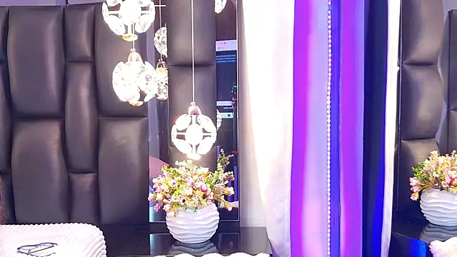 NathaxaLeans online show from 4, 2, 2025