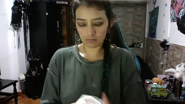 AngelaQueen  online show from 8, 10, 2025