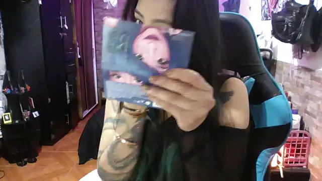 AngelaQueen  online show from 6, 1, 2026