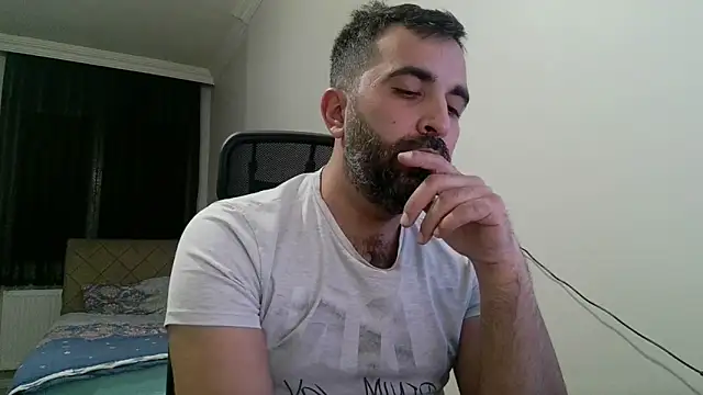 Snapshot of tgltplsr chatting on 4, 2, 2025 tgltplsr online show from 4, 2, 2025
