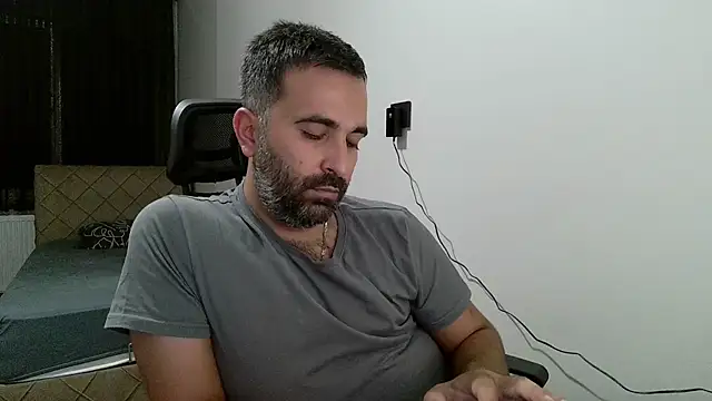 Snapshot of tgltplsr chatting on 15, 9, 2025 tgltplsr online show from 15, 9, 2025