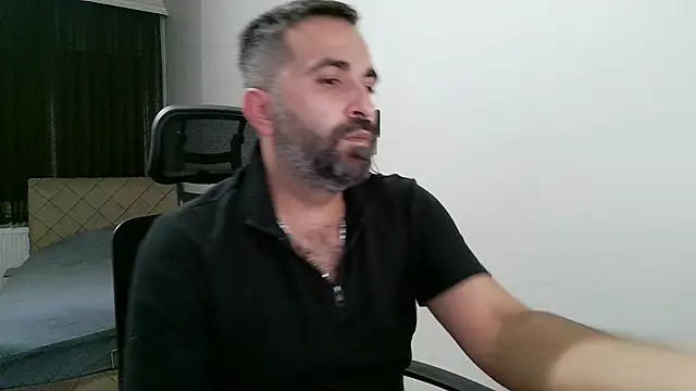Snapshot of tgltplsr chatting on 8, 10, 2025 tgltplsr online show from 8, 10, 2025