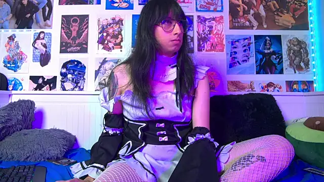 snowblack  online show from 21, 2, 2025