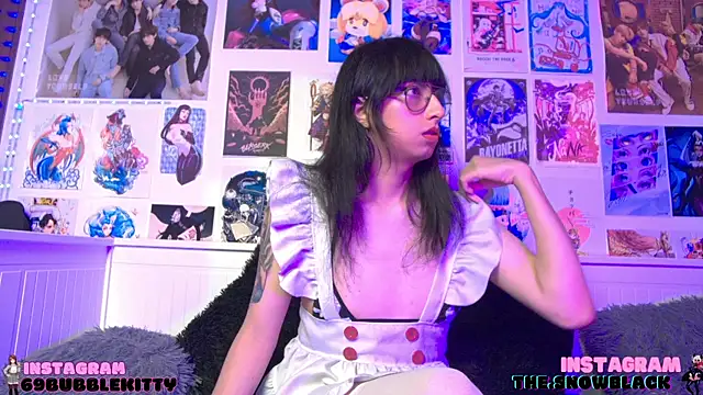 snowblack  online show from 16, 3, 2025