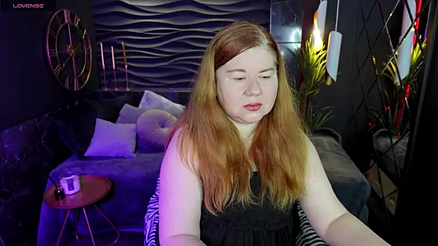 Snapshot of Mrs_Emilia chatting on 16, 12, 2024 Mrs Emilia online show from 16, 12, 2024