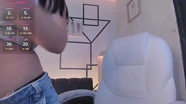 LunaBaker-1 online show from 14, 1, 2025