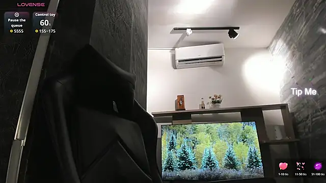 LunaBaker-1 online show from 2, 12, 2025