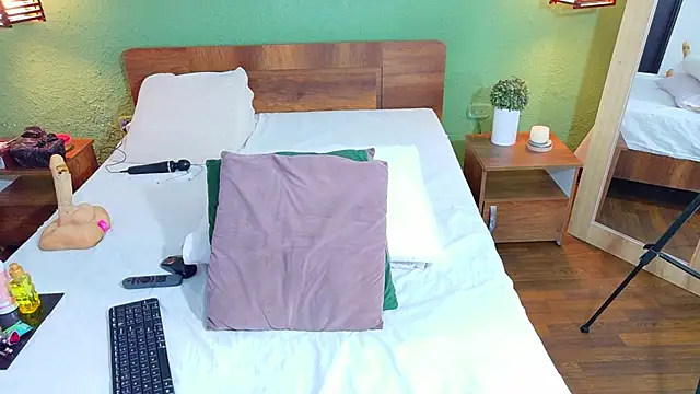 dannaahbrown online show from 9, 10, 2025