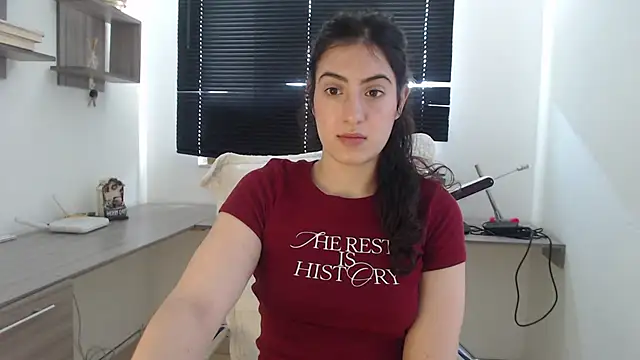 Snapshot of MIYESSI chatting on 1, 10, 2025 MIYESSI online show from 1, 10, 2025